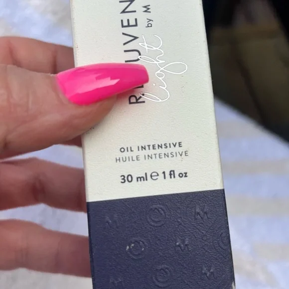 Monat Rejuveniqe Light Oil Intensive